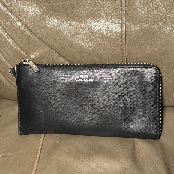 Coach Handbags - Coach Crosshatch Leather Women's Wallet